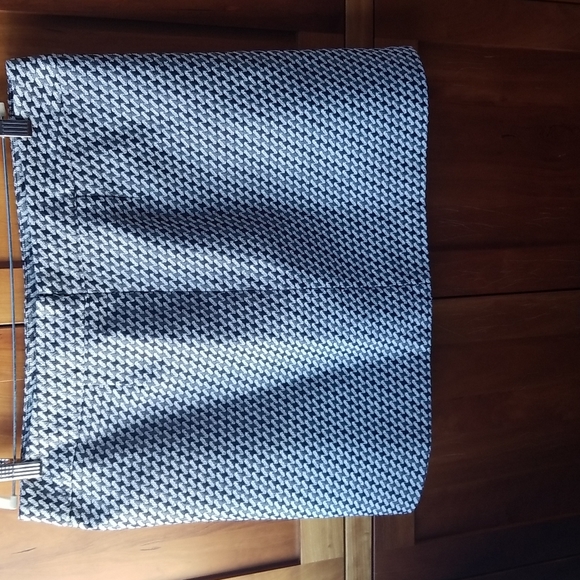 Loft A-line cotton/poly skirt, size 16 - Picture 4 of 4